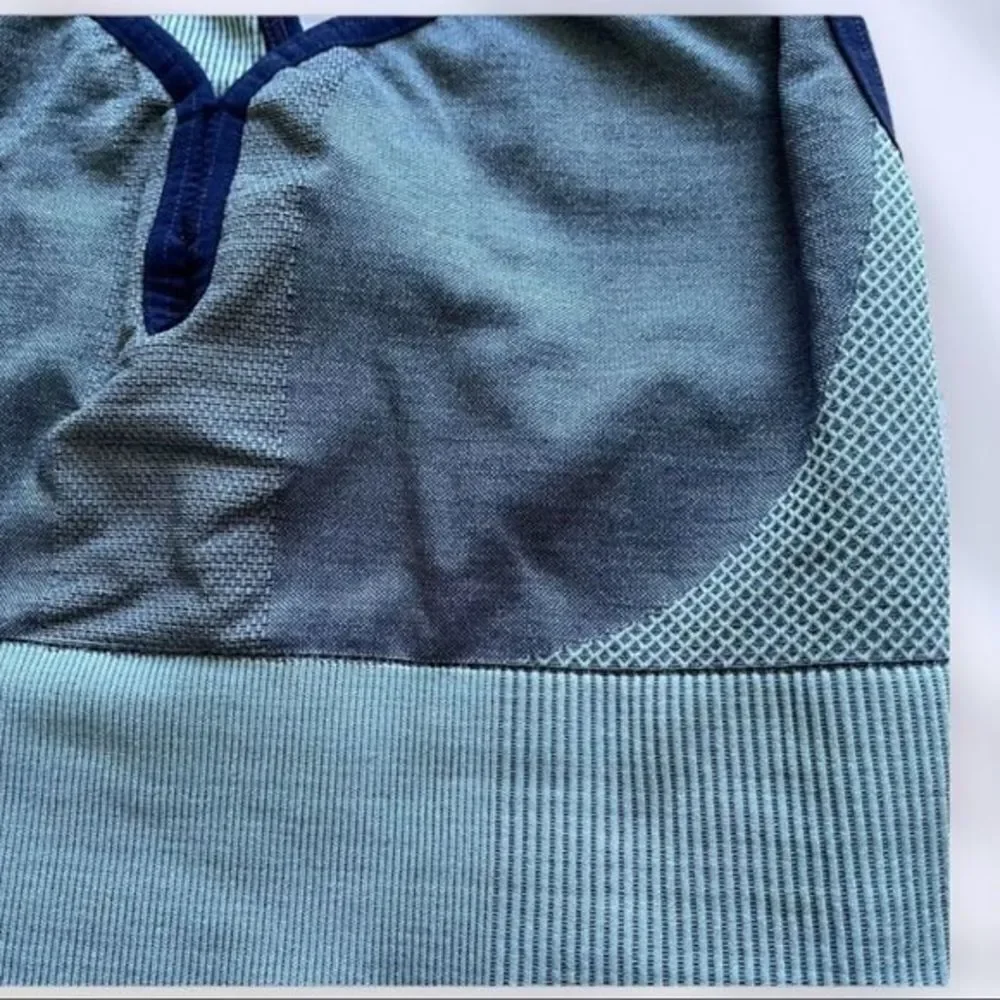 Nike Seamless‎ Athletic Sports Bra Color: Binary Blue Size Small